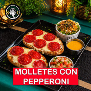 Molletes Con Pepperoni